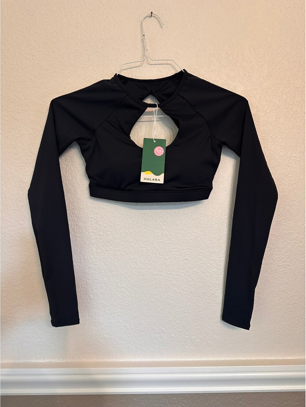 NWT Halara Long Sleeve Keyhole Cutout Crop Top Womens XS Black Activewear Shrug